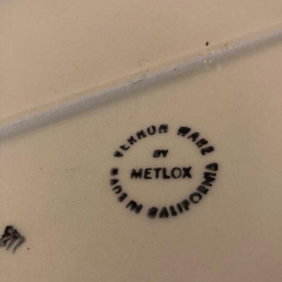 Metlox-Poppytrail-Vernon  "Della Robbia" 14" Oval Serving Platter - Picture 5 of 5